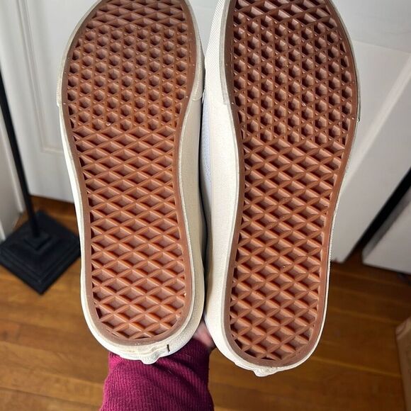 Vans Old Skool sneakers in vintage white with gray pop Size 7.5 Men 9 Women Unis - Picture 8 of 9